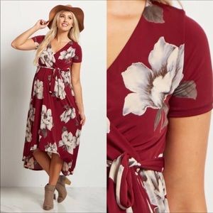 NEW Maternity Wine Red Floral Short Sleeve Wrap Dress